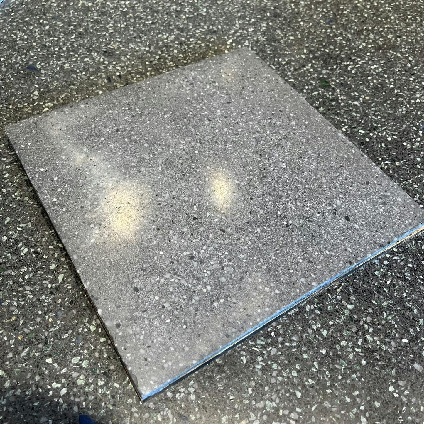 ビールストーン塗サンプル 30cm×30cm